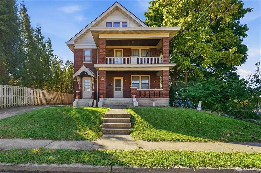 3127 Losantiville Ave — Photo 2