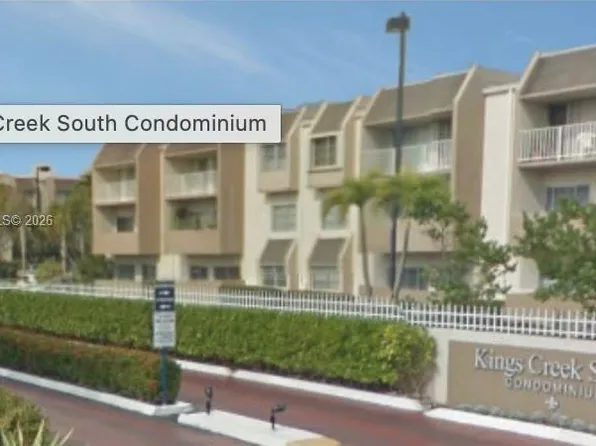 8121 SW 82nd Ct, Miami, FL 33143