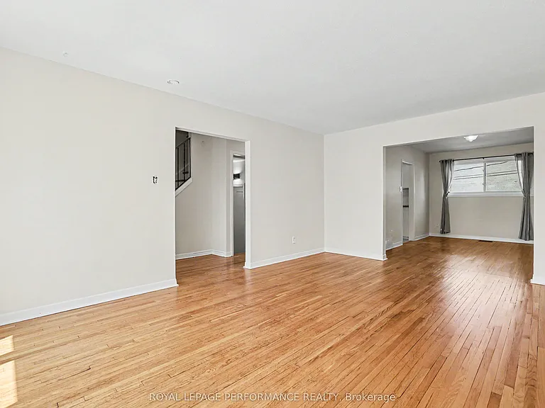 29 Aldercrest Dr — Photo 4