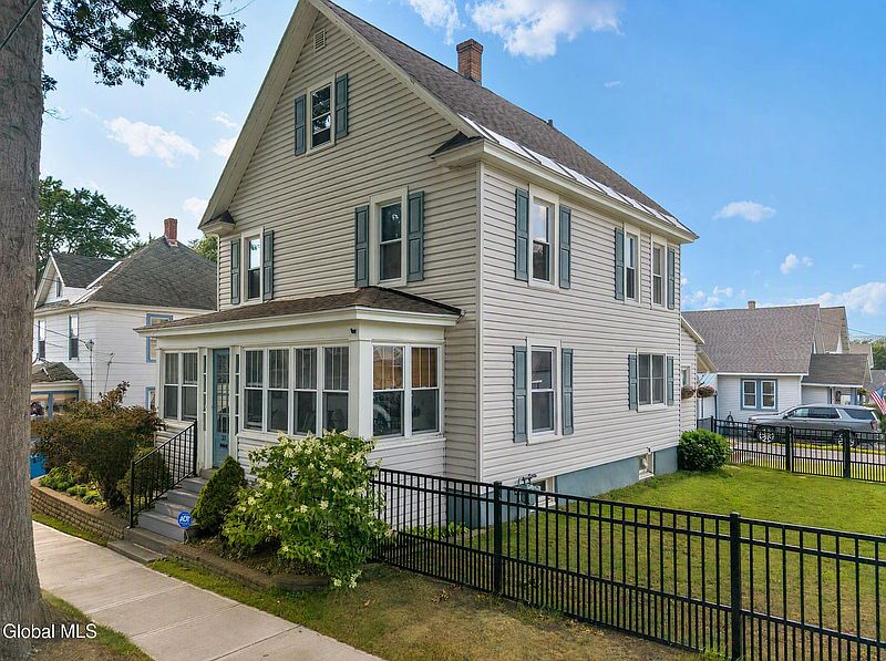 2nd image of 23 Vanwyck Street