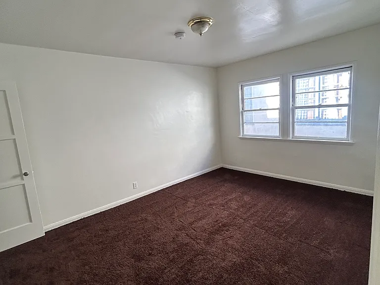 4251 S Degnan Blvd #3 — Photo 11