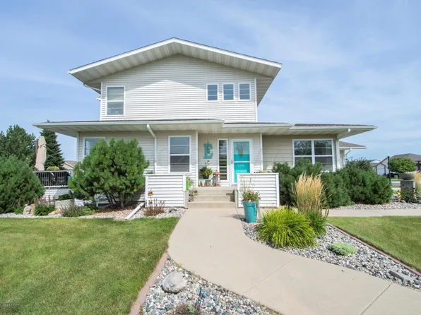 6289 14th St S, Fargo, ND 58104
