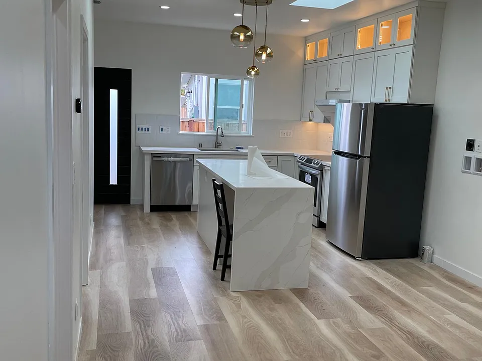 451 Juanita Dr