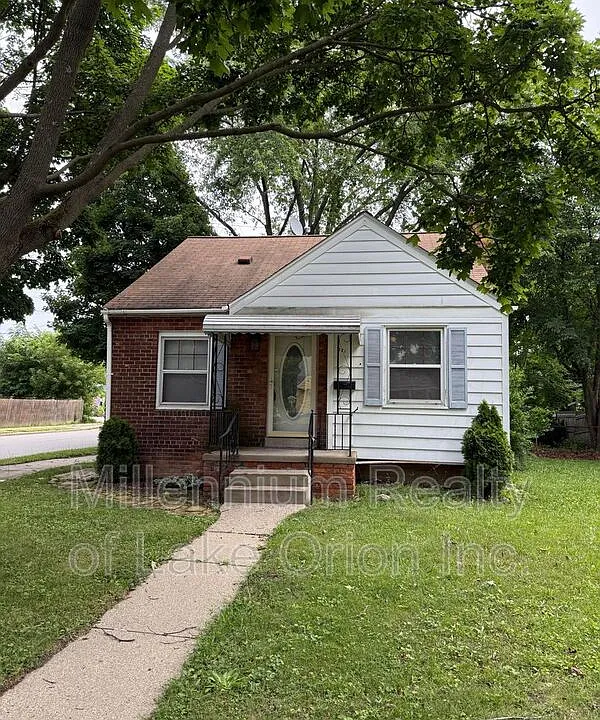 271 Dick Ave