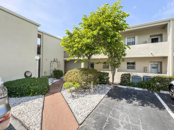 2540 Boundbrook Boulevard #204, Palm Springs, FL 33406