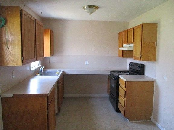 4th image of 2405 NW 13th St