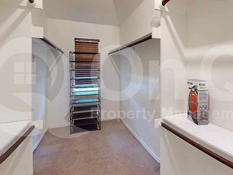 4651 Penelope Ln — Photo 15