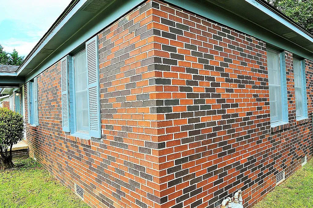 3 bed, 1200 sqft, $1,450 — Photo 3