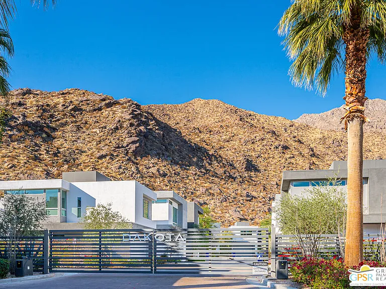 1009 Iris Ln — Photo 33