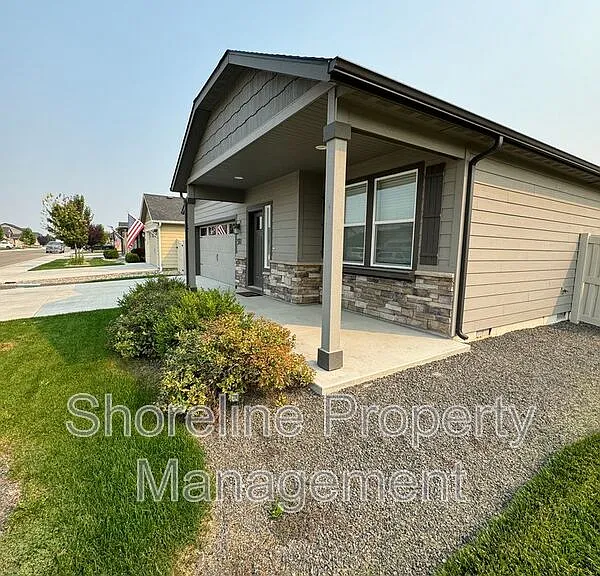 511 Diamond Lake St — Photo 6