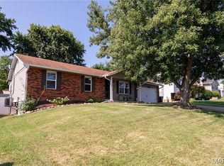 137 Universal Dr, Saint Peters, MO 63376