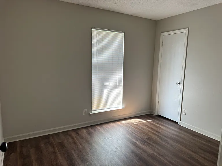 4220 Matterhorn Ct — Photo 5
