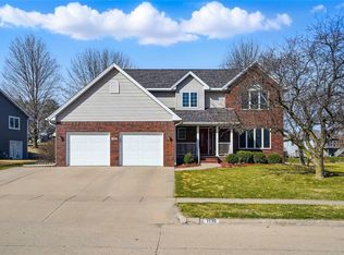 1135 Pheasant Valley St, Iowa City, IA 52246
