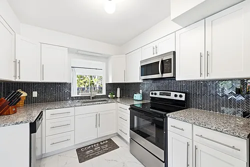 1147 Shady Rest Ln Photo 1