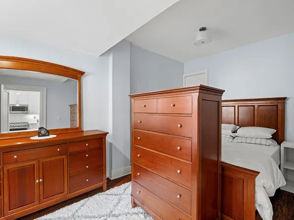 220 Eckford Street image 5 of 25