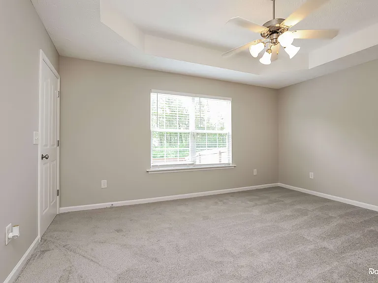 1424 Priestshore Bay — Photo 10