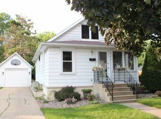 307 W 3rd St, Waunakee, WI 53597