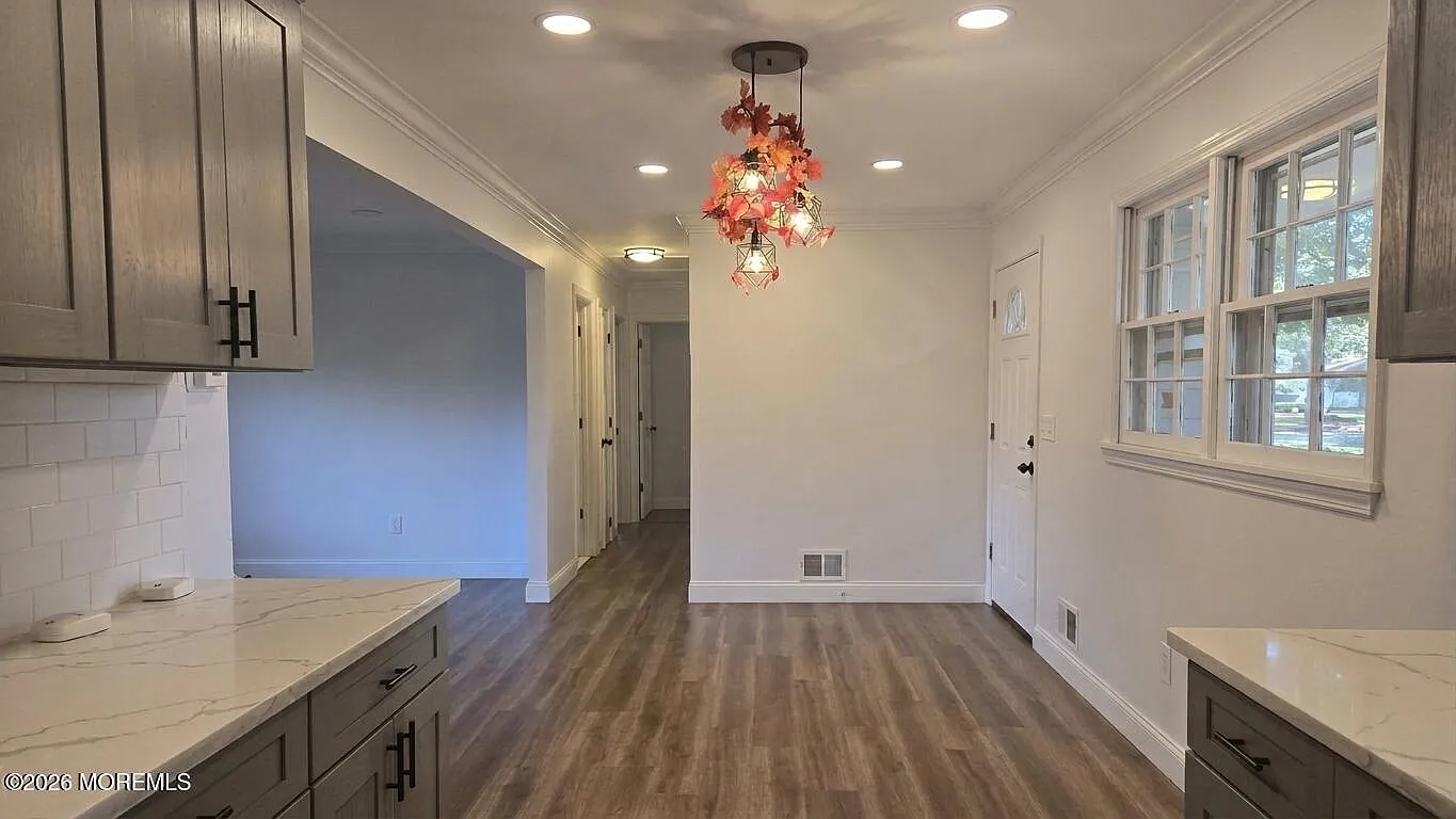 3 bed, 1.5 bath, 1127 sqft, $2,900 — Photo 4
