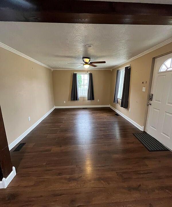 2nd image of 174 Highlawn Ave