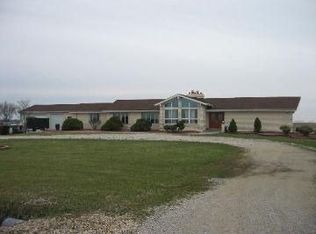 124 W Kentucky Rd, Beecher, IL 60401
