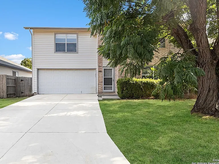 9806 Kelton Dr — Photo 1