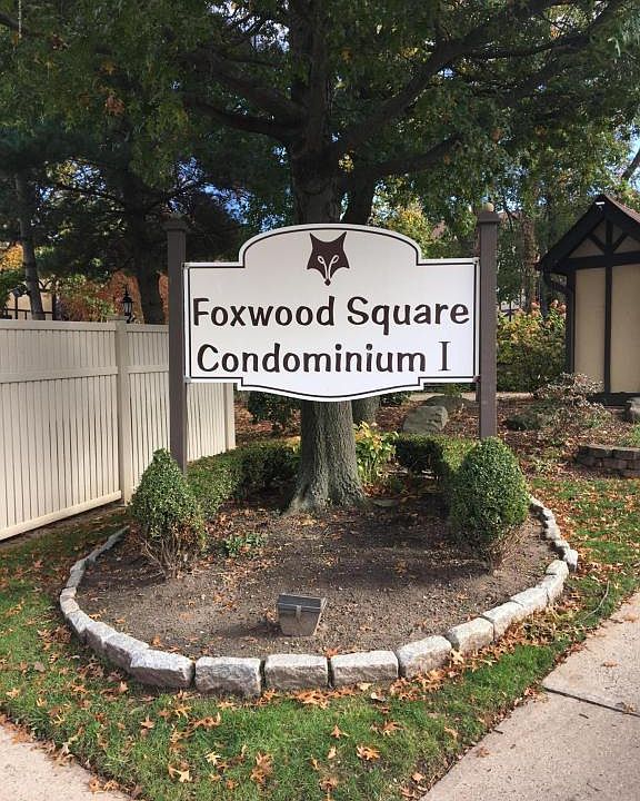 1st image of 36 Elmwood Park Dr