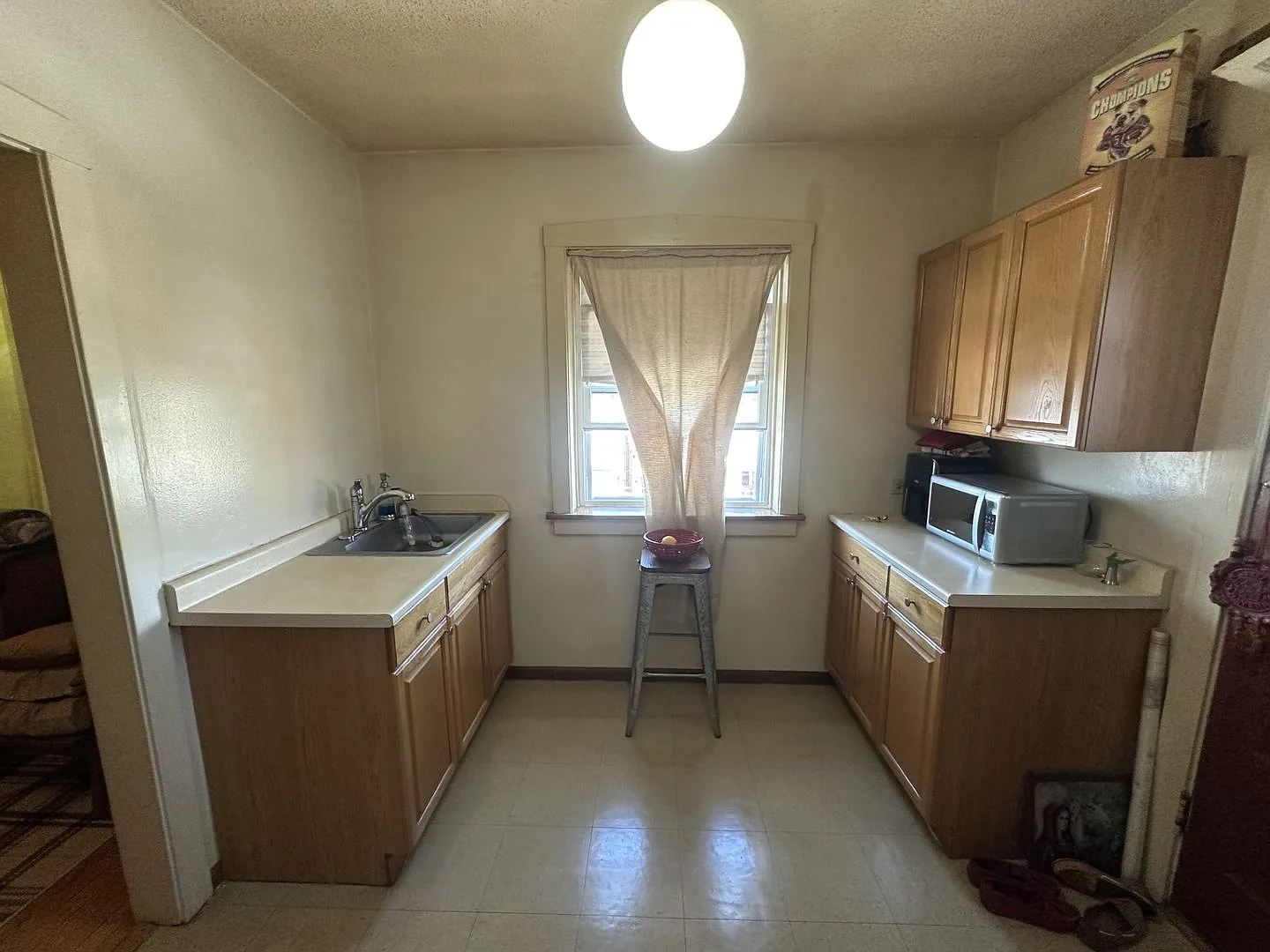 1 bed, 895 sqft, $1,450 — Photo 2