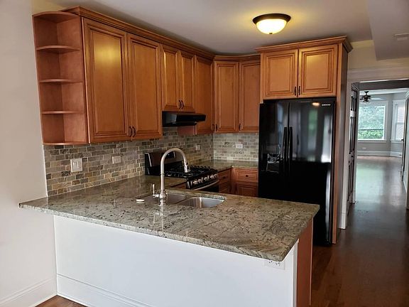 2nd image of 628 N Humphrey Ave #2