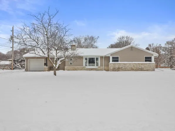 815 Parkview LANE, Mukwonago, WI 53149