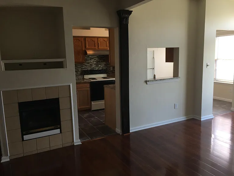 426 Belmont Cir — Photo 11