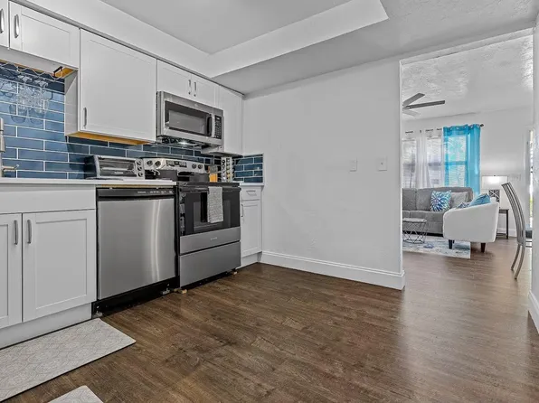 101 NE 4th St APT 2, Delray Beach, FL 33444