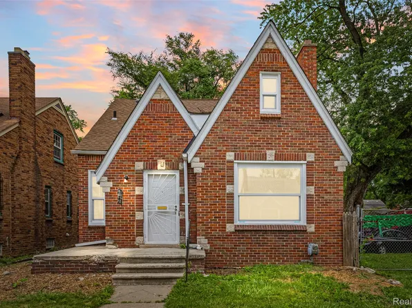 8310 Whitcomb St, Detroit, MI 48228