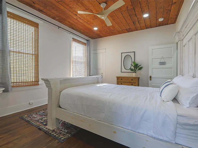 2912 Avenue R — Photo 27