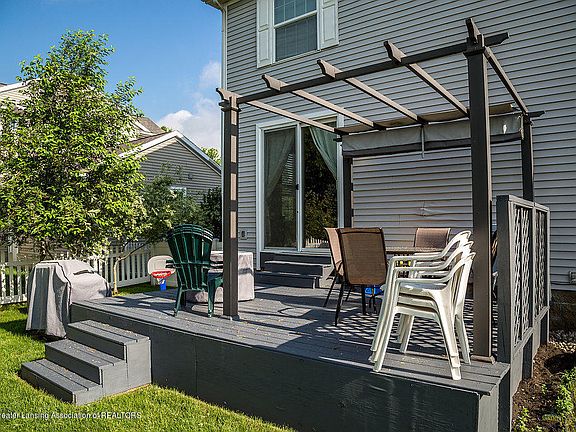 4th image of 541 Anhinga Dr
