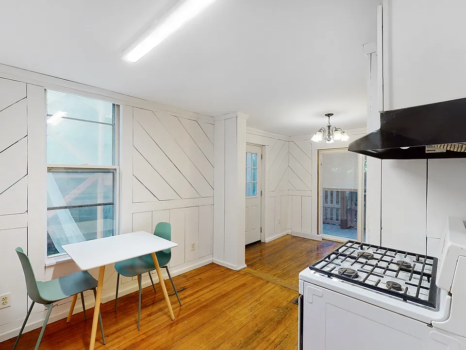 6 Asbury Ct #1R