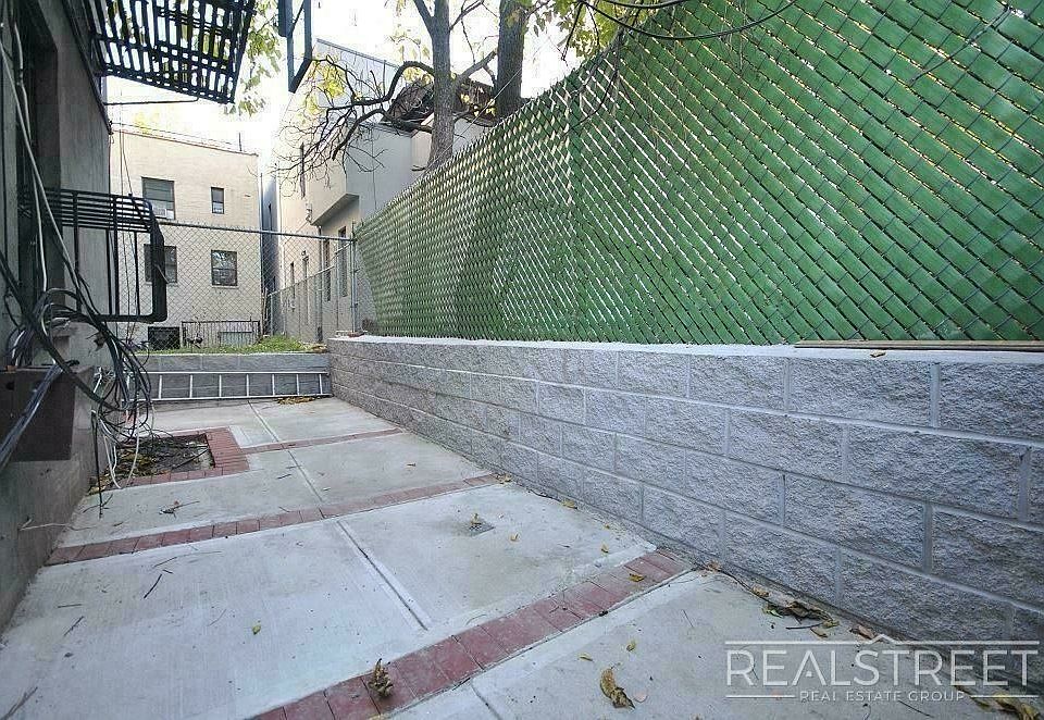 1st image of 281 Clifton Pl