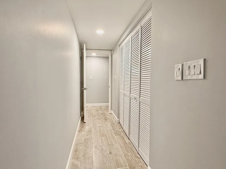 10615 Ocean Palm Way #102 — Photo 29