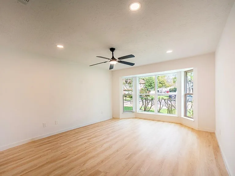 3547 Glenwood Springs Dr — Photo 9