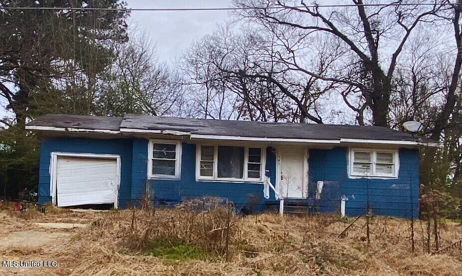 1st image of 324 Windsor Dr