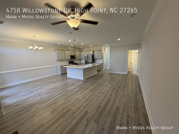 3rd image of 4758 Willowstone Dr