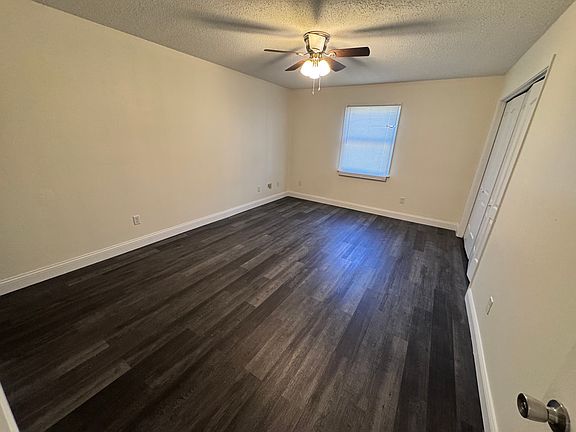 3rd image of 2512 Southridge Dr APT F