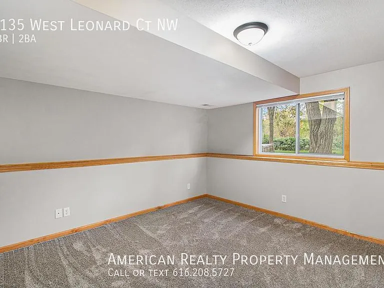 1135 W Leonard Ct NW — Photo 10