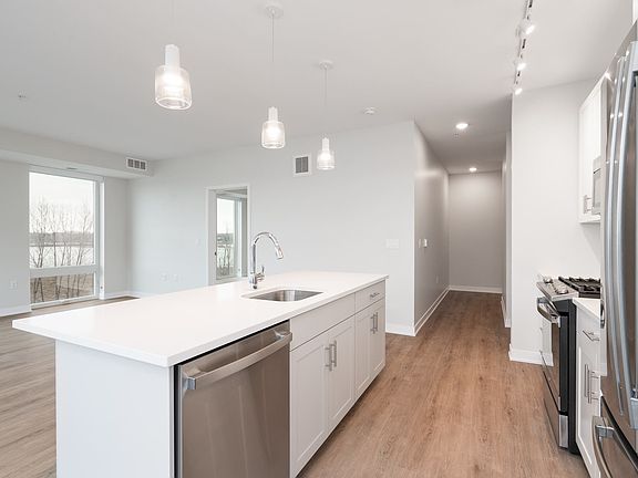 Aurora - 2 Bed / 2 Bath - 1,135-1,139 Sq.Ft.