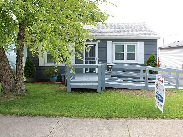 104 N Grant St — Photo 1