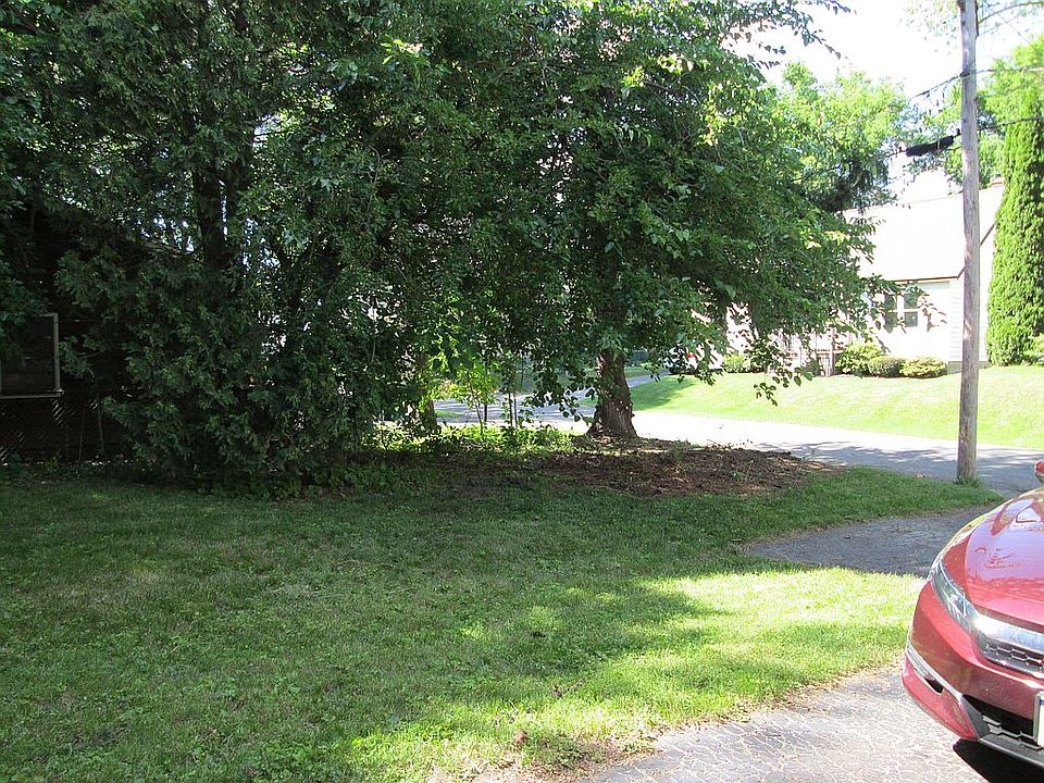 1st image of 16 Orchard Ave