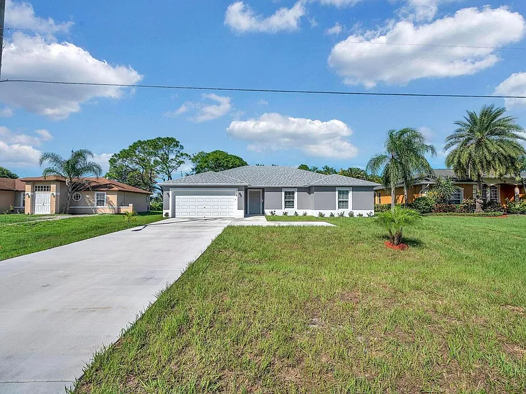 574 NW Bayshore Blvd — Photo 11