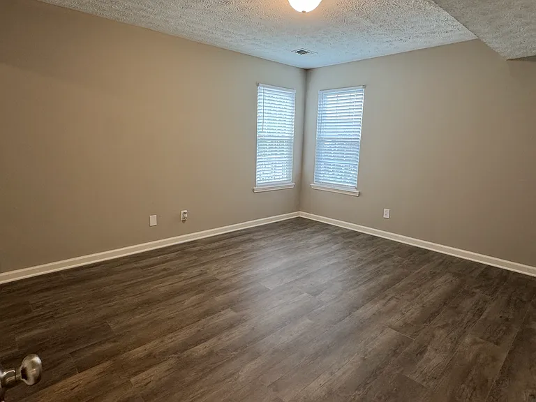 4795 Moss Creek Dr — Photo 8