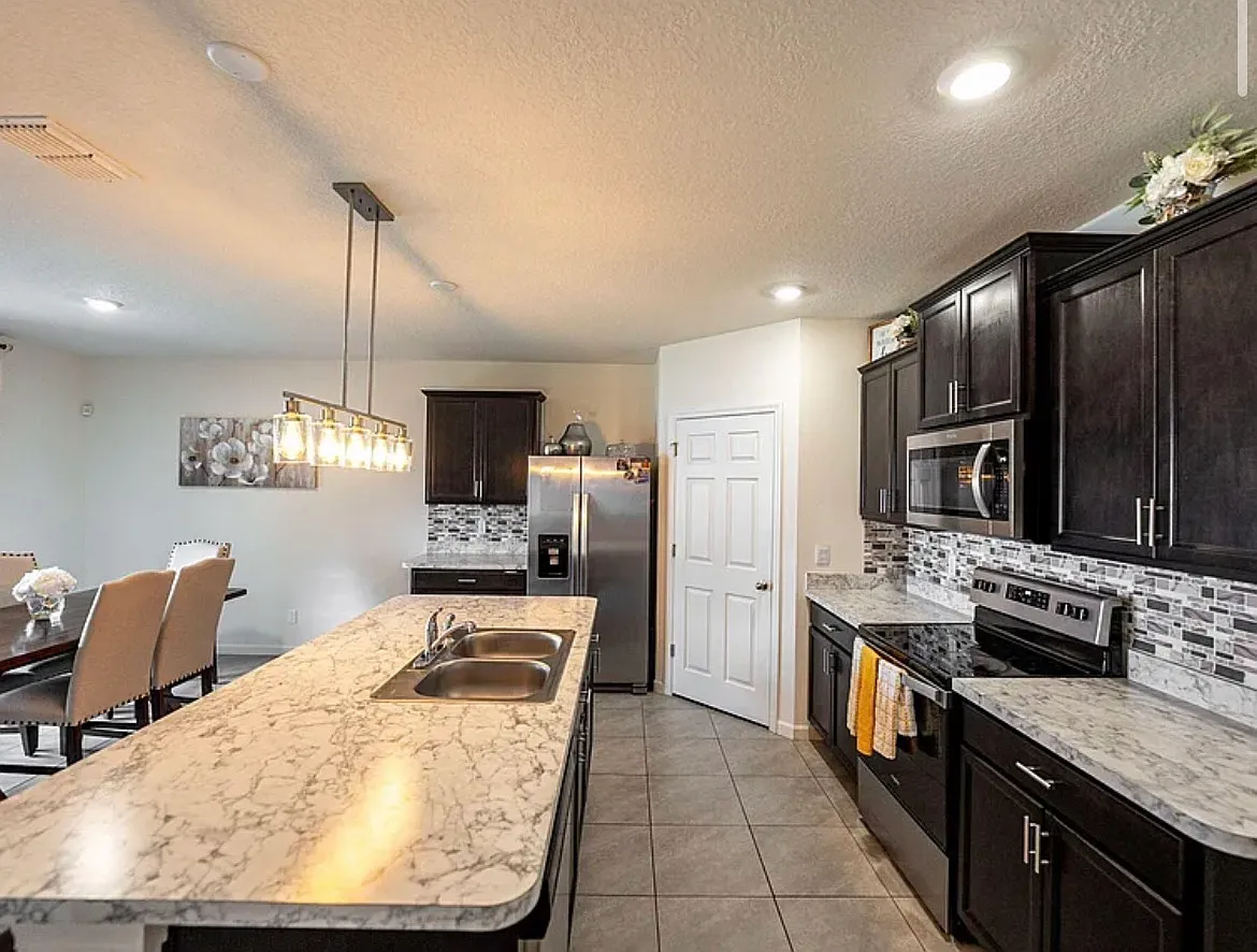 Building Photo - 5306 Entertainment Way