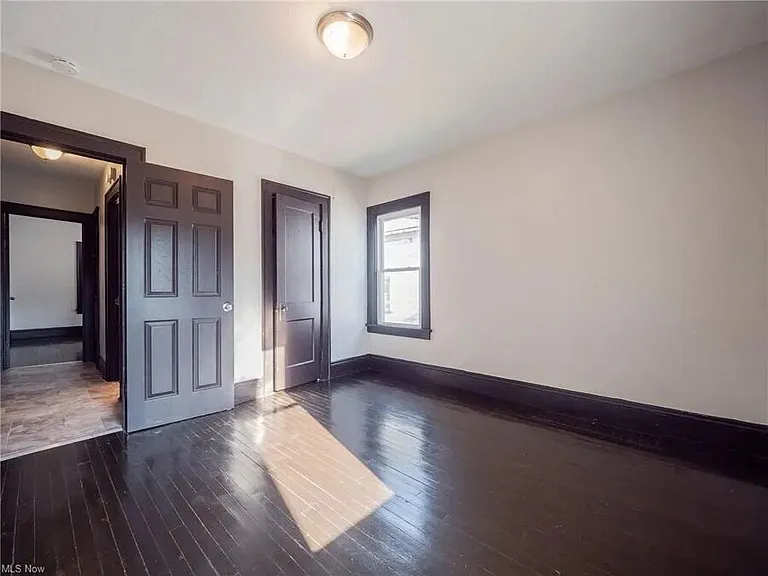 2179 W 106th St #1 — Photo 5