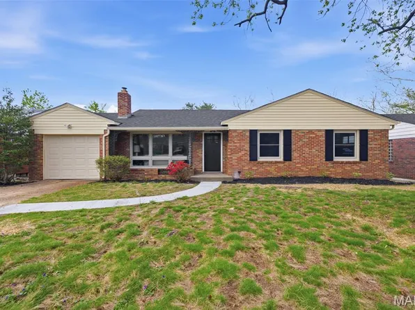 8609 Mayflower Ct, Saint Louis, MO 63132